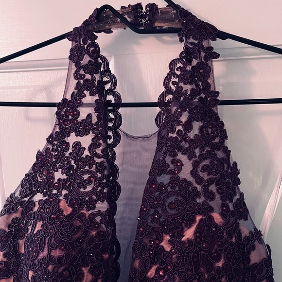 MADISON JAMES Elegant Purple Floral Lace Maxi Formal Ball Gown - Picture 7 of 17